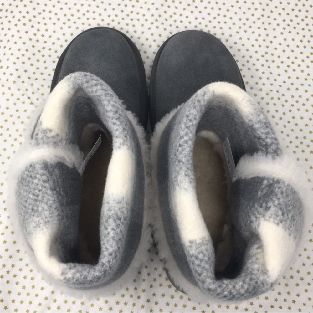 NWT UGG KINSLEI BOOTS - Picture 10 of 11